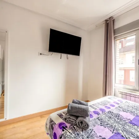 Daire Nuevo Cerca Centro , Wifi Y Calefaccion Oviedo